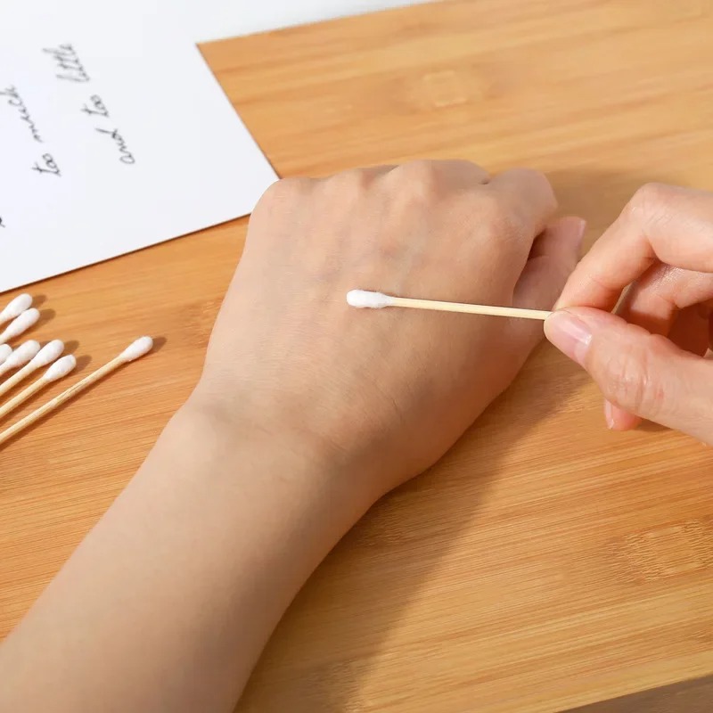 500 Uds hisopo de algodón de doble cabeza maquillaje de mujer punta de bastoncillos de algodón para palos de madera limpieza de nariz y oídos herramientas de cuidado de la salud