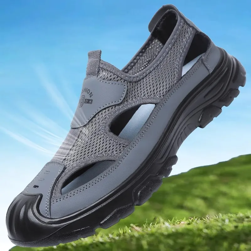 Verão novo masculino baotou casual superfície líquida respirável sapatos de praia leve sandálias antiderrapantes para homem sandália tênis casuais