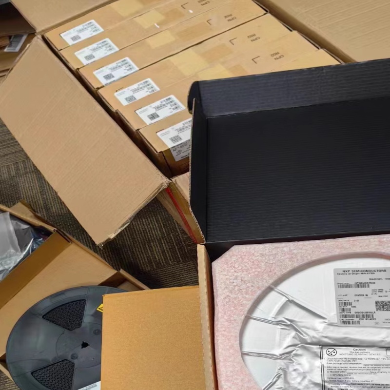 25PCS F2 ยาวแบนหัวสีฟ้าสีเหลืองสีเขียวมรกตสีเขียวสีแดง Highlight 2 มม.แบนหัว Tower