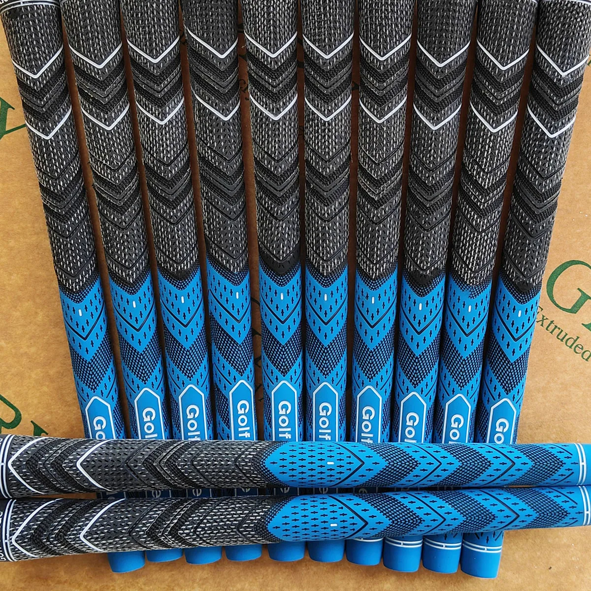 ใหม่ 13PCS Golf Club Grips ชุดมาตรฐาน/ขนาดกลาง Mens ยางกอล์ฟ Grips 5/10Pcs เส้นด้ายฝ้าย Golf Grip เหล็กและไม้ Grip universal