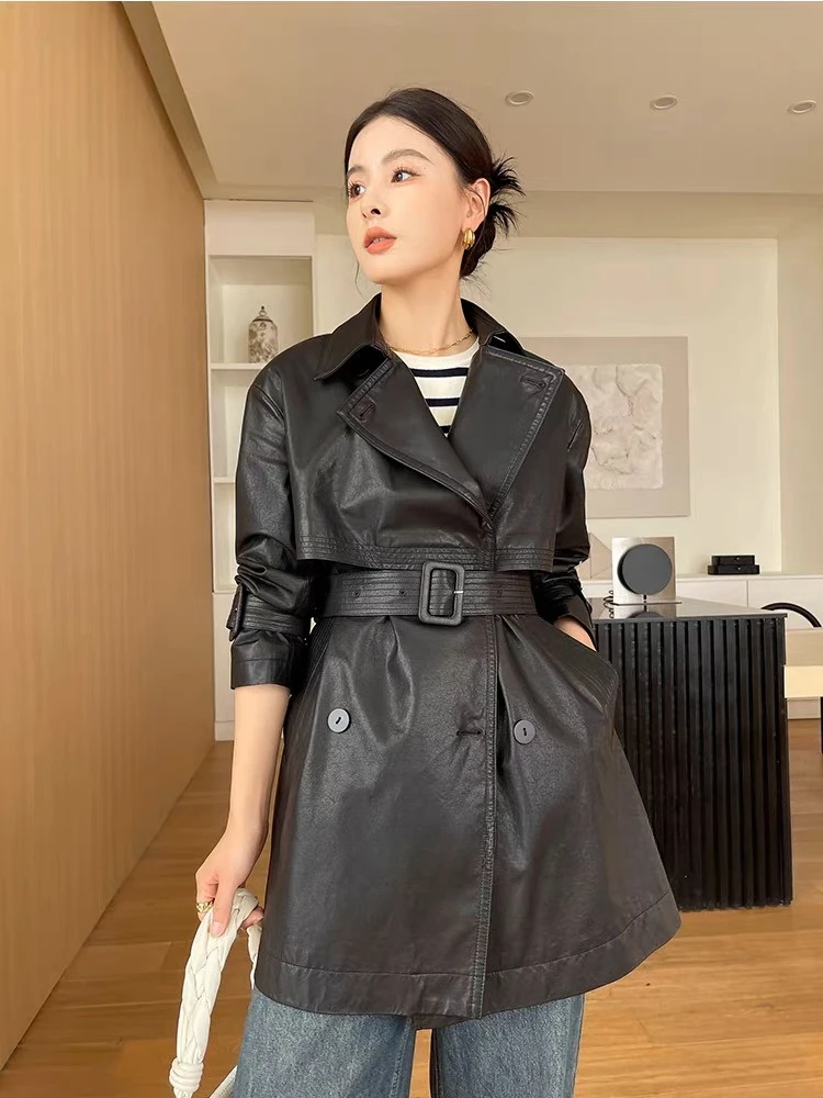 Coupe-vent classique polyvalent en cuir pour femmes, Trench-Coat mi-long en peau de mouton avec ceinture, hiver 2025, 100%