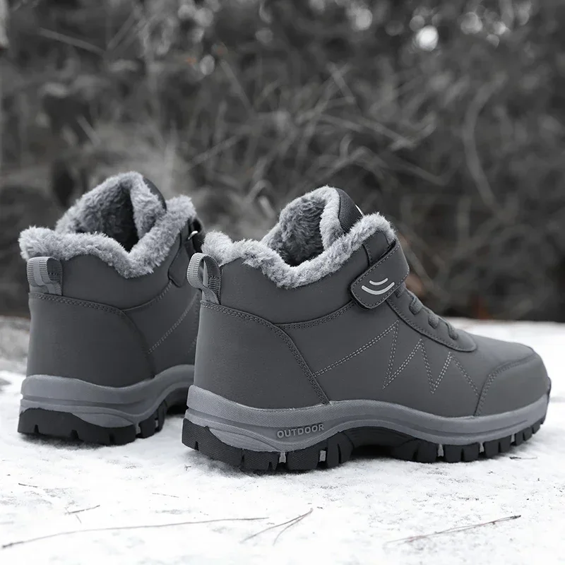 Warme Schneestiefel für Herren, Outdoor-Leder, dicker Plüsch, Winter-Herren-Freizeitsportschuhe, wasserdicht und langlebig, trendiger Sport
