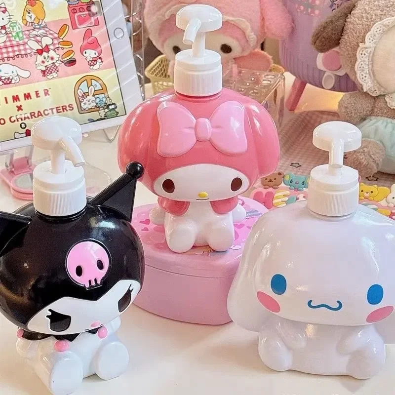 Sanrio Dozownik mydła łazienkowego Hello Kitty Kuromi 500-750 ml Pompa ręczna wielokrotnego użytku Żel pod prysznic Szampon Pojemnik na butelkę wielokrotnego napełniania