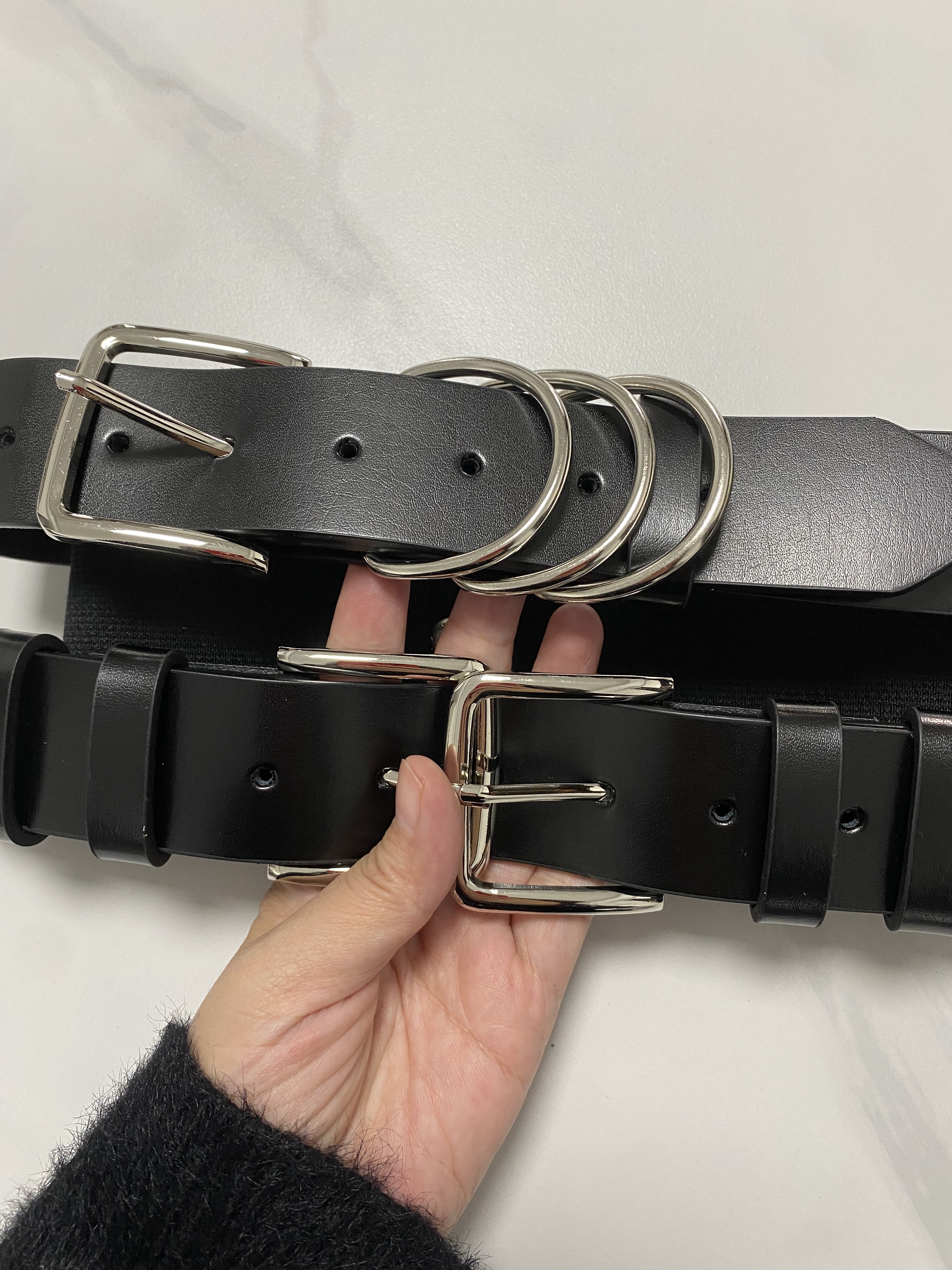 女性用の伸縮性のある革のドレスとベルト,革の脚のバンドの装飾,幅広のベルト,r193