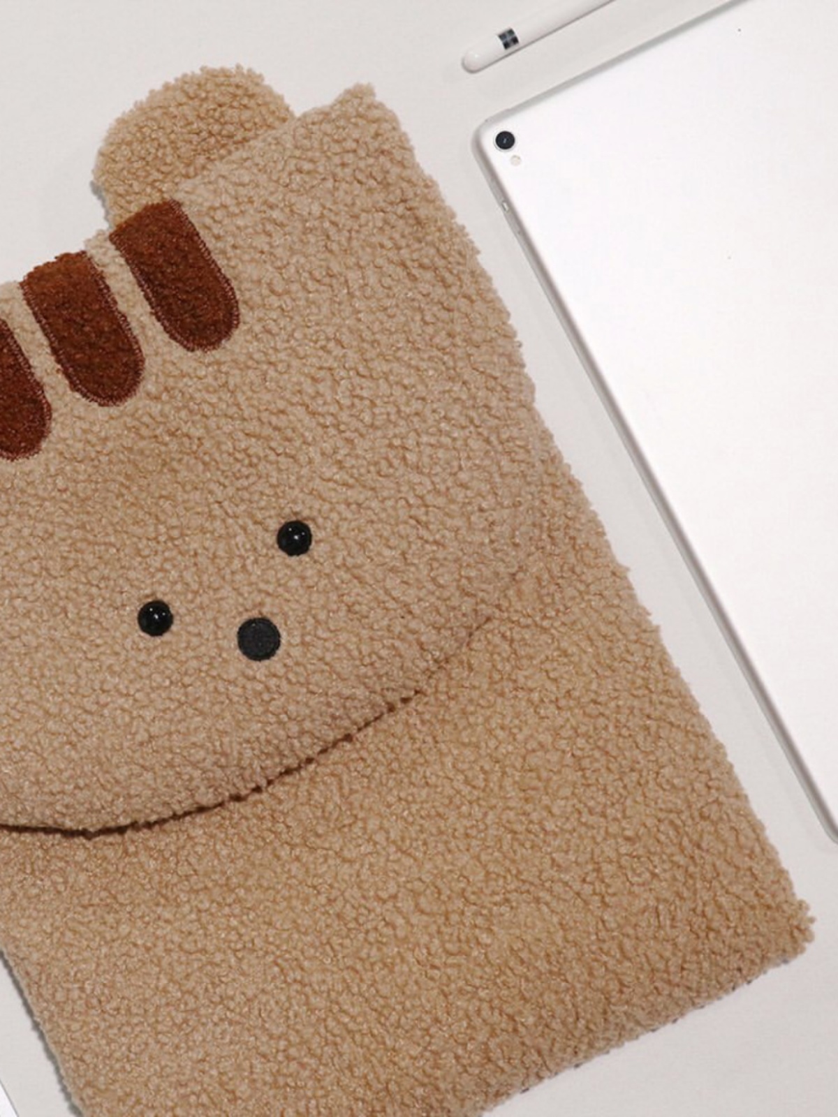 Nueva Funda De Peluche Con Bordado De Dibujos Animados Lindo Para Tableta Y Portátil De 11 Pulgadas Con Interior De IPa Acces...