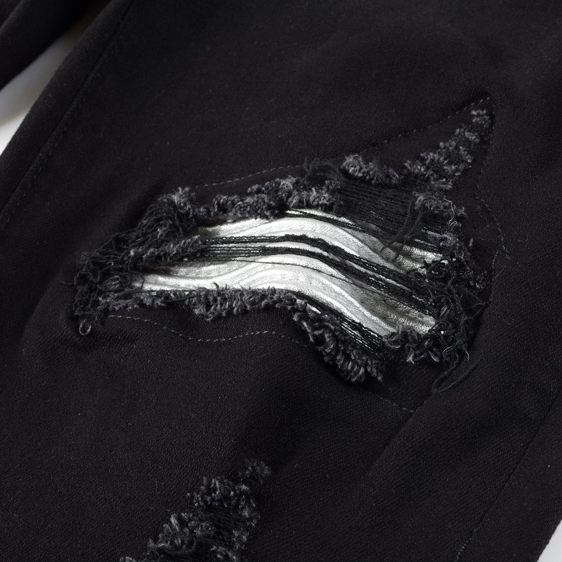 Männer Geknackt Silber Leder Patch Biker Jeans Streetwear Dünne Konische Stretch Denim Hosen Löcher Ripped Patchwork Schwarze Hose