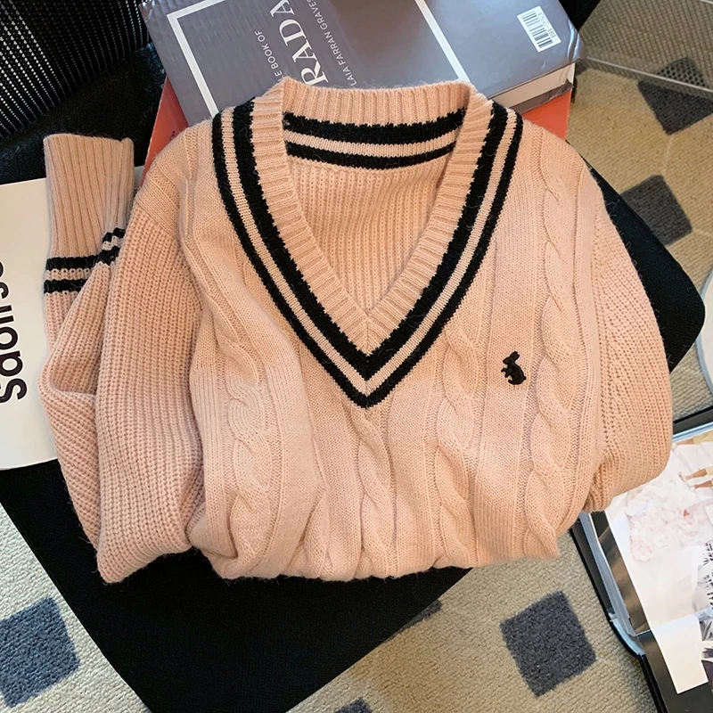 Yuoomuoo koreanische Mode Pullover Frauen Herbst V-Ausschnitt y2k Cartoon Stickerei Strick oberteile Winter weiche Basic Langarm Pullover
