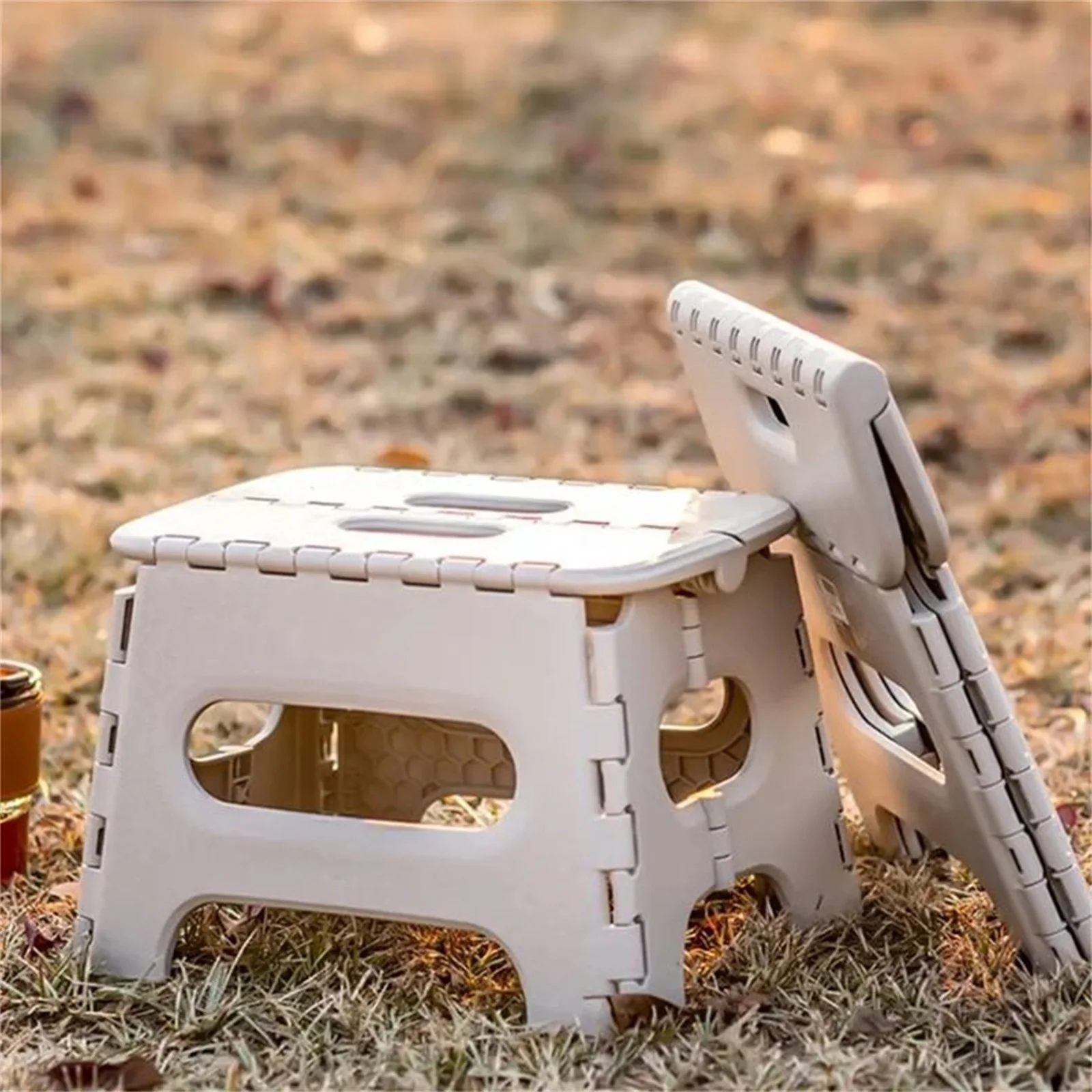 Silla plegable portátil para exteriores, banco de plástico, banco pequeño plegable, banco de pesca, silla de playa beige