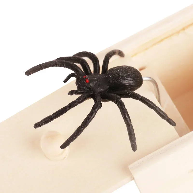 Caixa engraçada para susto de aranha, caixa oculta de brincadeira de madeira para escritório e casa, presente de mordaça para amigos, brinquedos legais de brincadeiras e piadas