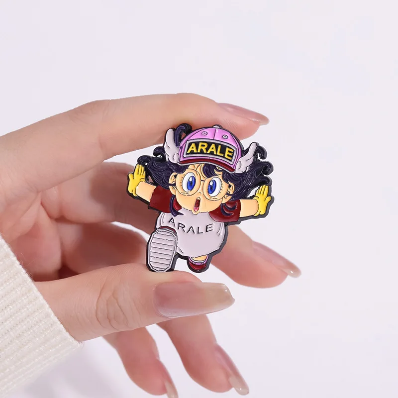 การ์ตูน Dr. Slump Arale Badge เข็มกลัด Pins อะนิเมะ Little Android สาว Arale รูปร่างเคลือบ Pin น่ารักคอสเพลย์ของขวัญกระเป๋าเป้สะพายหลังอุปกรณ์เสริม