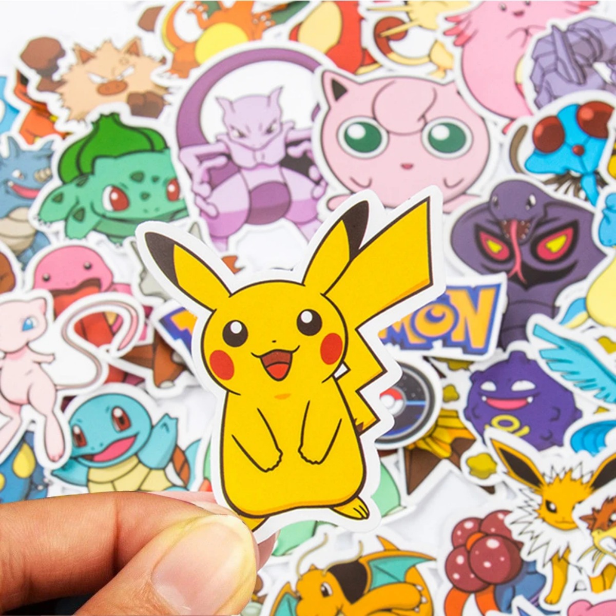 50 ชิ้นสติกเกอร์ Pokemon Kawaii Pikachu สเก็ตบอร์ดจักรยานกีตาร์แล็ปท็อปเด็กสติกเกอร์กันน้ําของเล่น