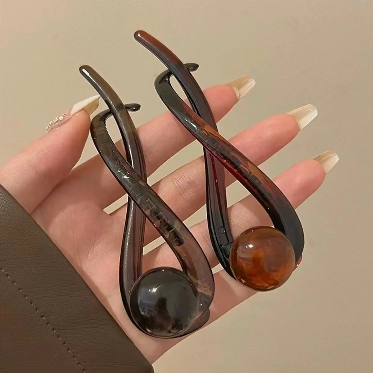 Nieuwe Twist Haar Clip Plastic Acryl Kraal Imitatie Parel Haarspeld Twisted Ontwerp Vrouwen Haaraccessoires