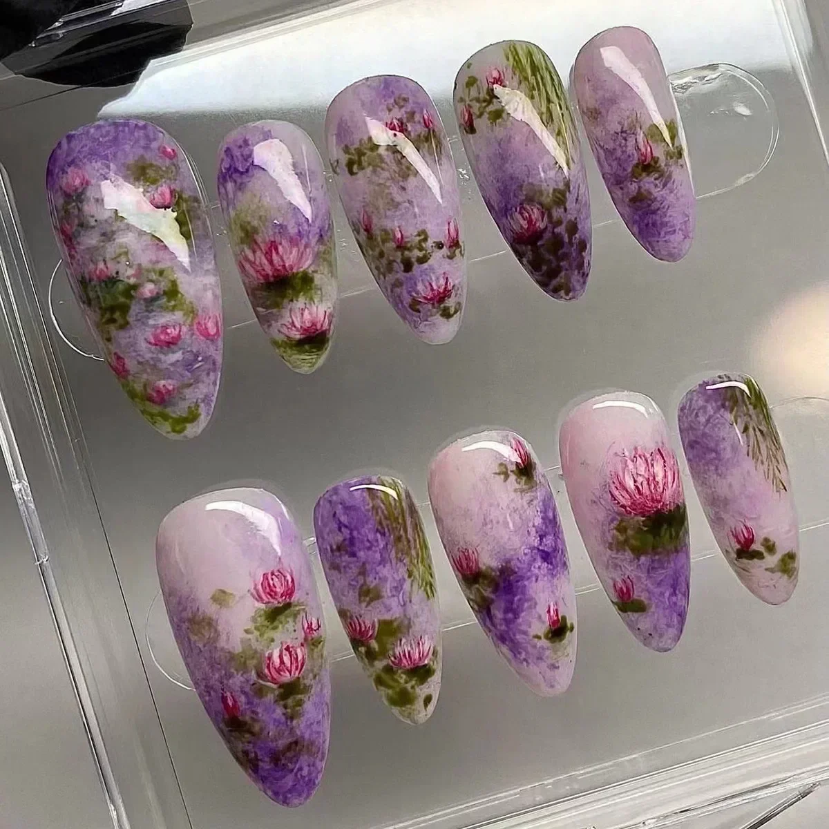 24 Uds uñas postizas de almendra de cabeza redonda corta con flores patrón de hierba puntas de uñas postizas usables cubierta completa de verano prensa en las uñas