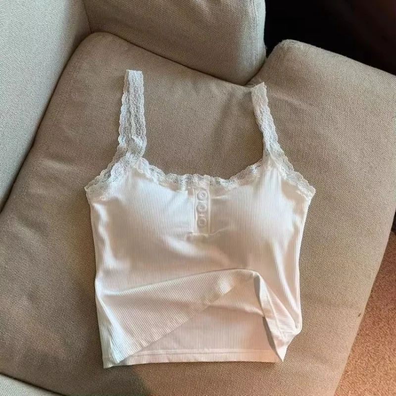 Camisola de punto blanca para mujer, camiseta sin mangas de encaje, chaleco recortado, Tops cortos sin mangas con almohadilla en el pecho Y2k, camiseta interior ajustada bonita de verano