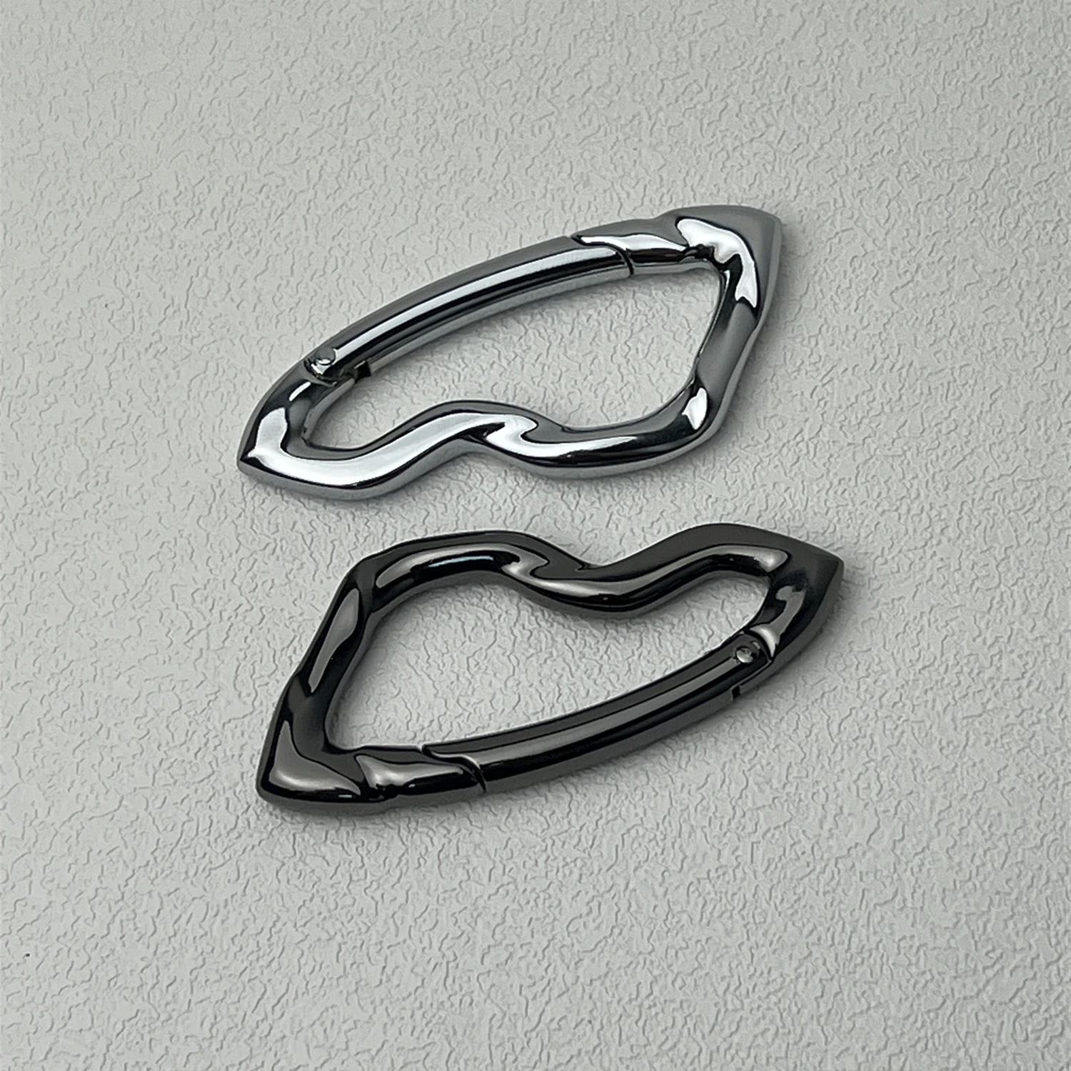 Mosquetón de Metal para colgar en la cintura, llaveros esenciales multifuncionales, cinturones de moda para hombre, colgante, accesorios de hebilla de montañismo