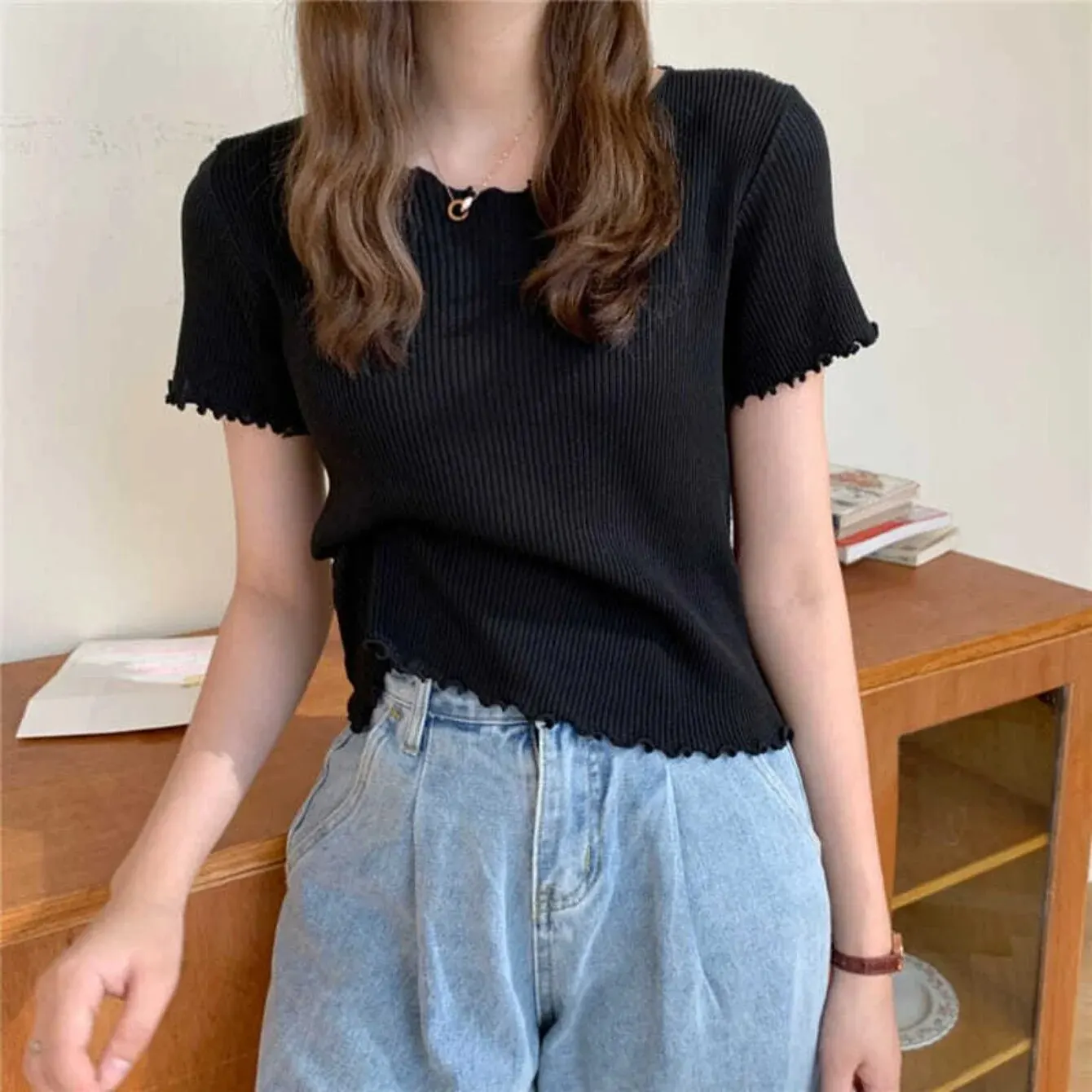 木製の耳が付いたヴィンテージのリブ編みのショートトップ,スリムフィットのTシャツ,ニットTシャツ,半袖Tシャツ,春と夏