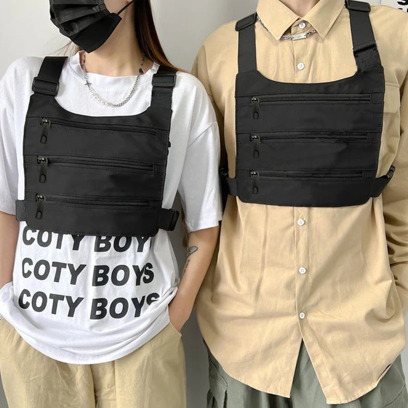 Unisexowa taktyczna torba na ramię o kwadratowym kształcie, sportowa i funkcjonalna torba crossbody do biegania i na imprezy, styl edgy streetwear.