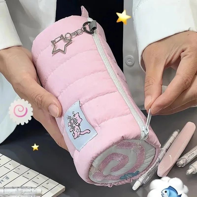 Astuccio per matite con rotolo di asciugamano rosa Astuccio per penne morbido Kawaii Astuccio per cosmetici Cartone animato Materiale scolastico di cancelleria per studenti di grande capacità