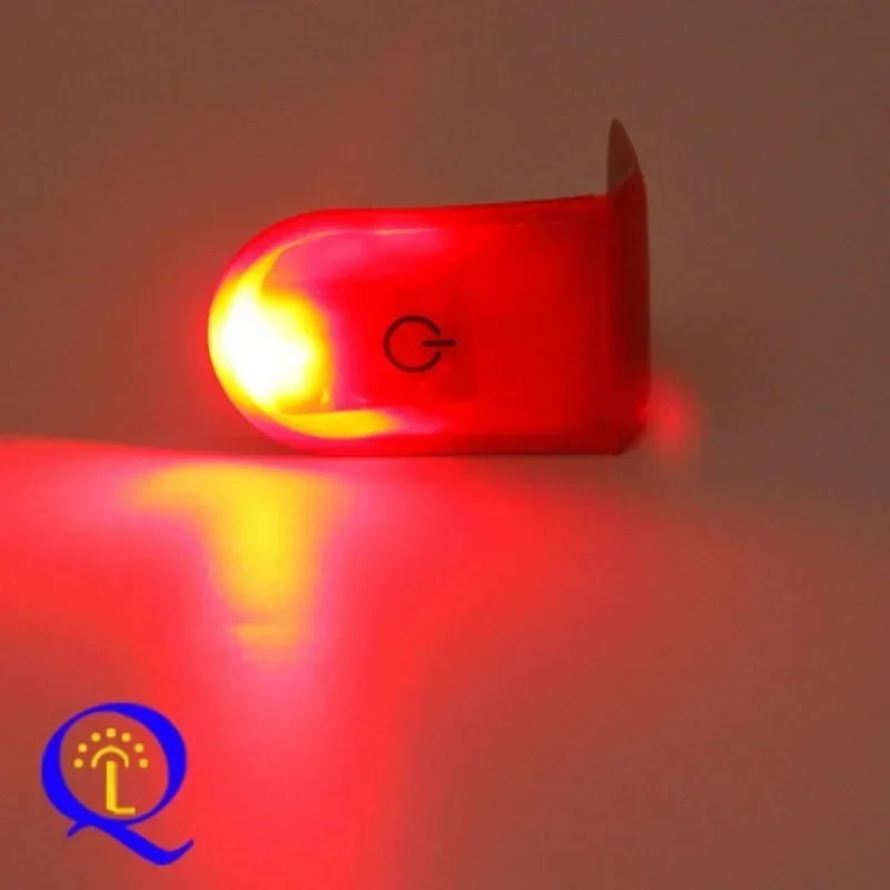 กีฬากลางแจ้ง LED SAFETY Light สะท้อนแสงแม่เหล็กเดินขี่จักรยานจักรยานคลิปวิ่ง Reflector วิ่ง Strobe