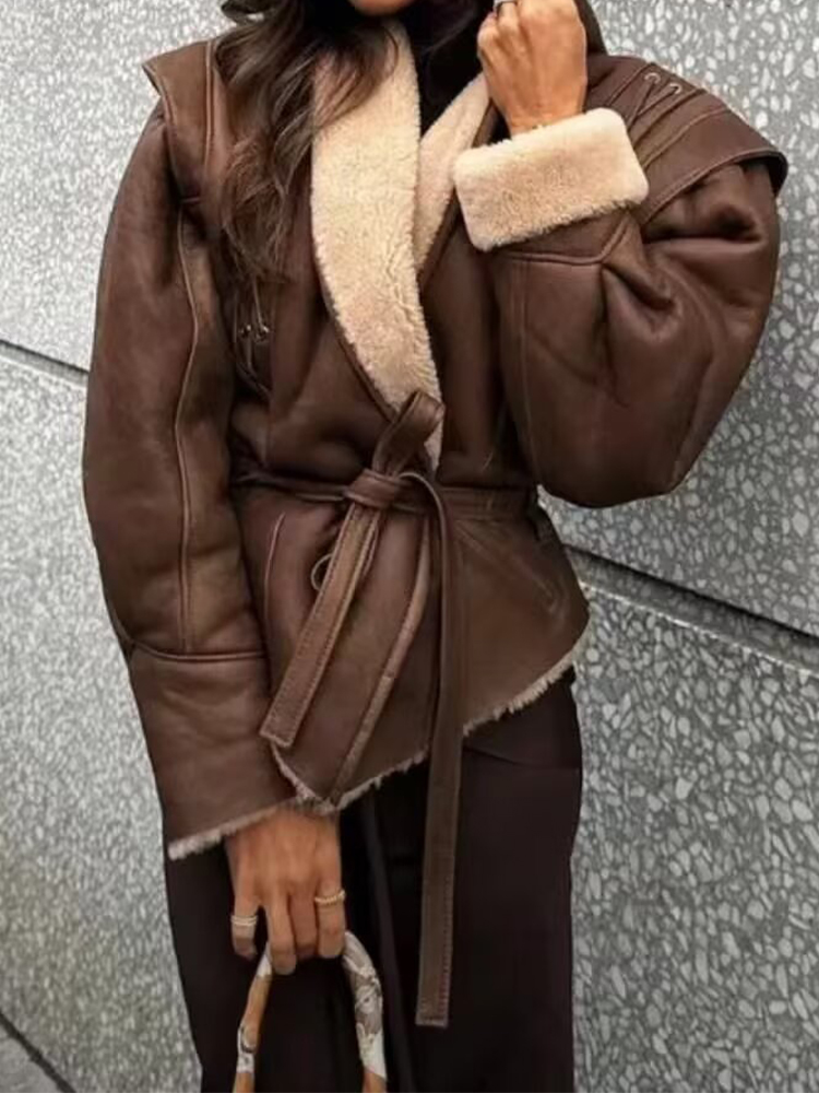 Neue Herbst-Damenbekleidung im europäischen und amerikanischen Stil, französisches Design, modische und vielseitige Leder- und Pelzjacke