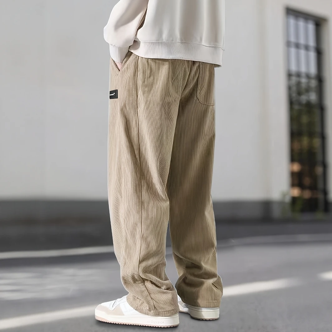 Calça masculina de veludo cotelê com perna reta com cordão na cintura, bolsos e design de logotipo – elástica, ajuste casual para uso diário, Spri