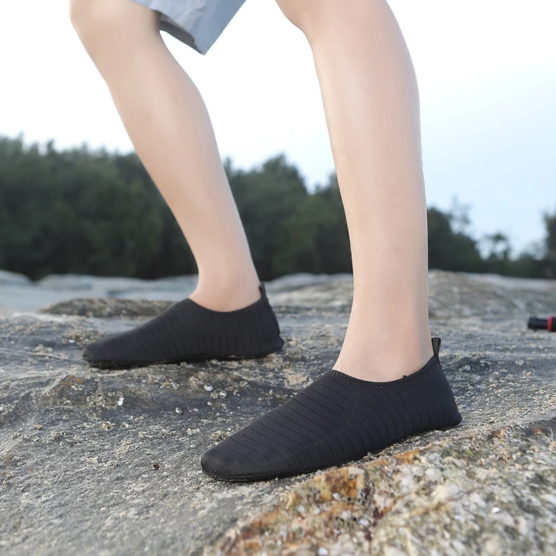ผู้ชายผู้หญิงกีฬาทางน้ํา Barefoot Aqua รองเท้า Unisex ว่ายน้ํารองเท้าชายหาดกลางแจ้งรองเท้าวิ่งรองเท้าเด็กรองเท้าผ้าใบรองเท้าโยคะ