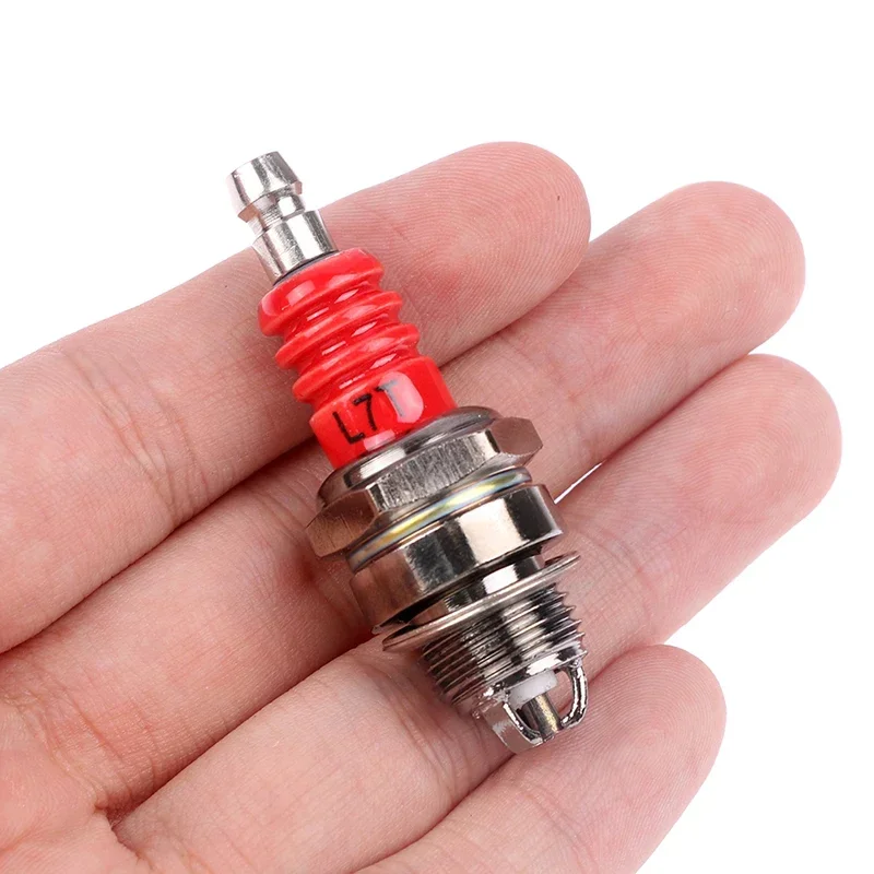 2PCS 3-Sided POLE Spark Plug L7TJC สําหรับลูกโซ่เบนซินและเครื่องตัดแปรงสวนเครื่องจักรเครื่องตัดหญ้าเครื่องมืออุปกรณ์เสริม