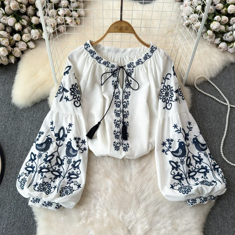 ผู้หญิงเสื้อย้อนยุคสไตล์แห่งชาติปักลูกไม้ขึ้นพู่คอวีโคมไฟแขนเสื้อหลวมสบายๆหญิงเสื้อ A28