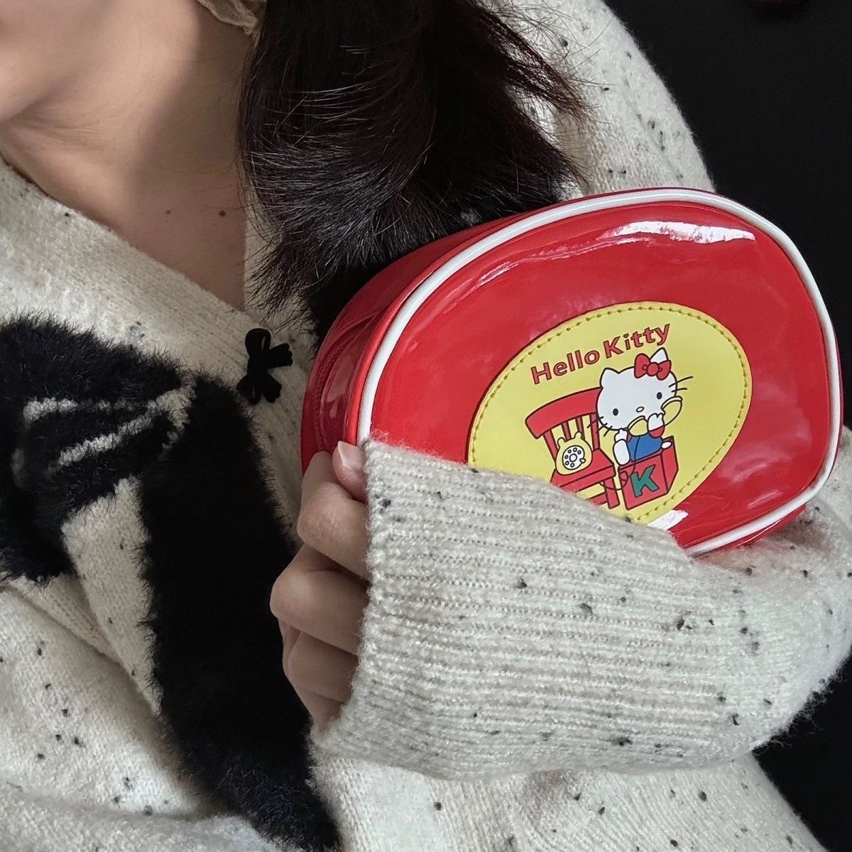 HelloKitty Mini kosmetyczka Przenośna, urocza torba podróżna Kitty o dużej pojemności