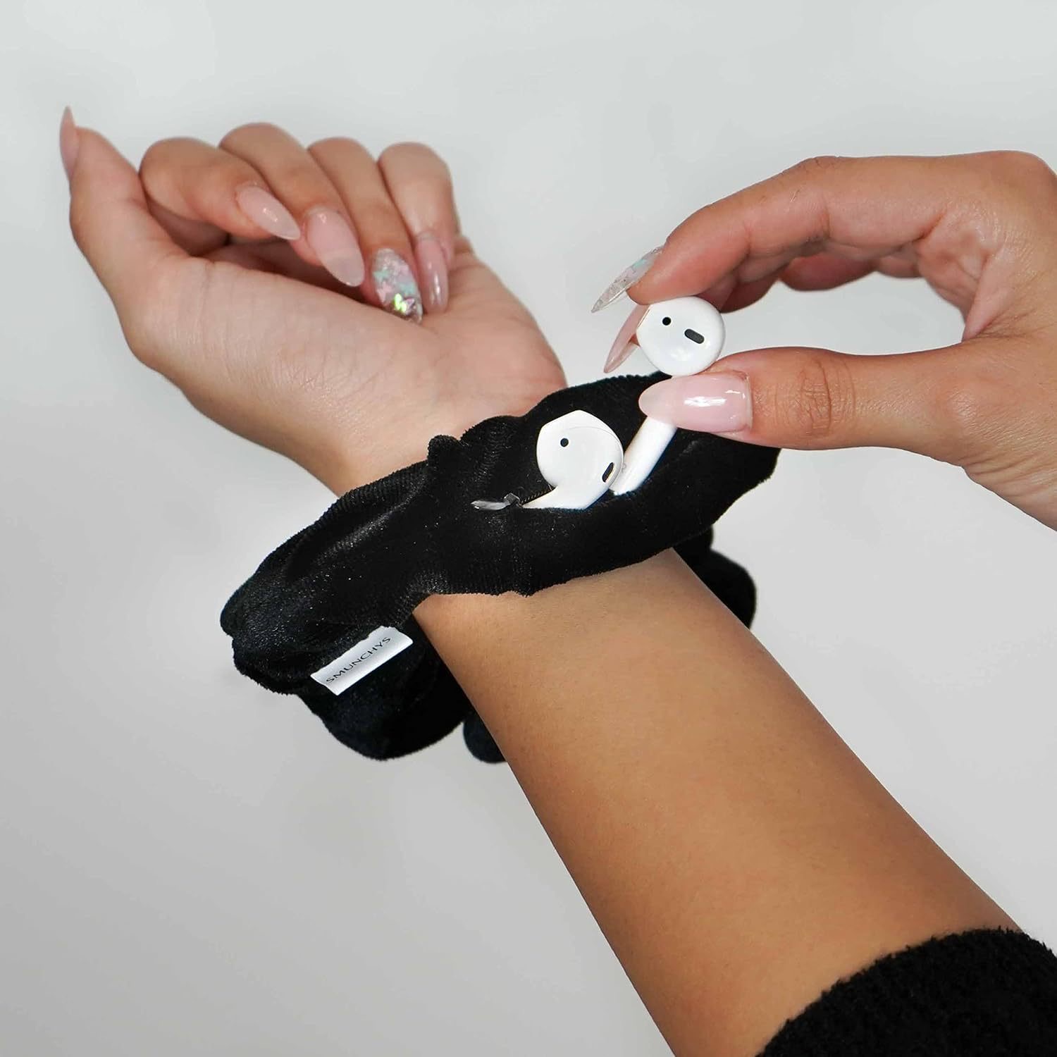 มาถึงซิป Scrunchies ซ่อนหูฟังเงินคีย์ผู้หญิงกํามะหยี่ผม Tie กระเป๋าผมจัดแต่งทรงผม Srunchies เครื่องประดับ