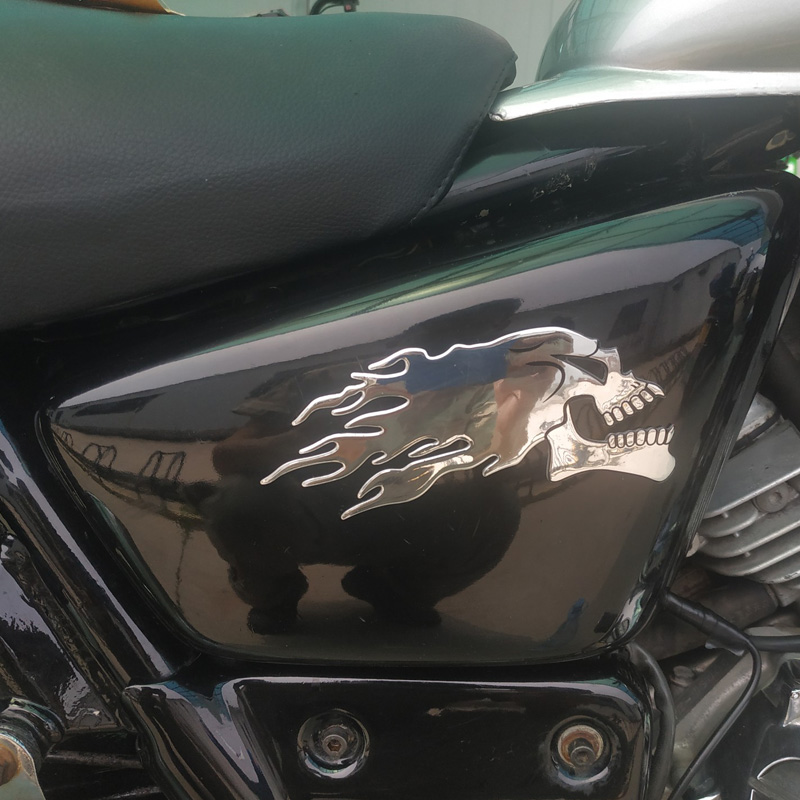 2 peças/Piar prata 3D Fire Ghost Skull Head Auto Hurricane Chrome Plating Adesivos de motocicleta