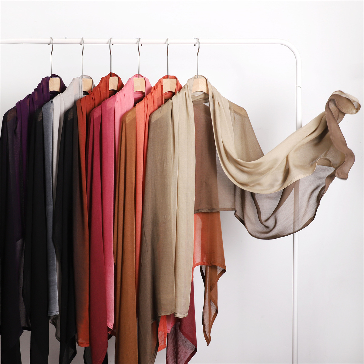 女性ビッグサイズグラデーション綿レーヨン折り目ヒジャブスカーフ女性高品質ラップとショール Musulman ヘッドバンドイスラムターバン