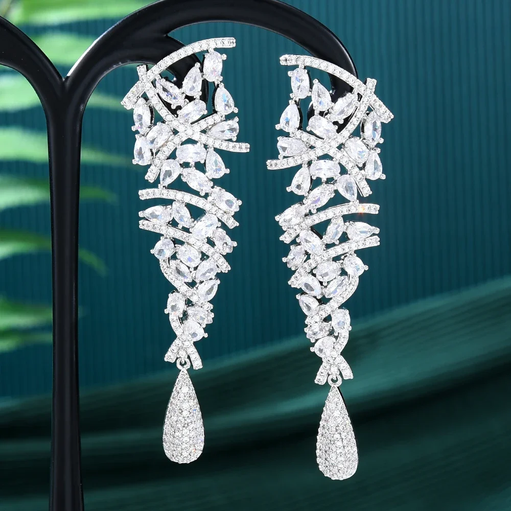 Soramoore anting-anting panjang trendi mewah 2023 anting-anting liontin mode Bohemia wanita seksi gadis pesta aksesoris perhiasan harian