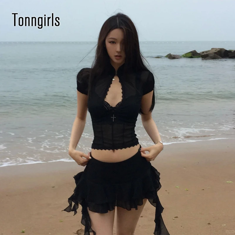 Tonngirls Y2k Fairycore Zweiteiliges Set für Frauen, ausgehöhltes Spitzen-Mesh-Shirt + unregelmäßige Mini-Shirts, Vintage-Rock-Sets, japanisch