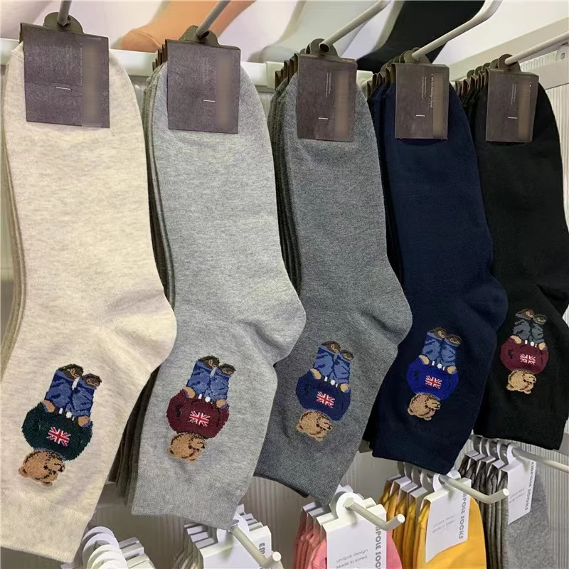 Calcetines de algodón con dibujos de caballero y oso para hombre y mujer, medias para montar en monopatín Harajuku, transpirables, regalo de Navidad para pareja, buena calidad