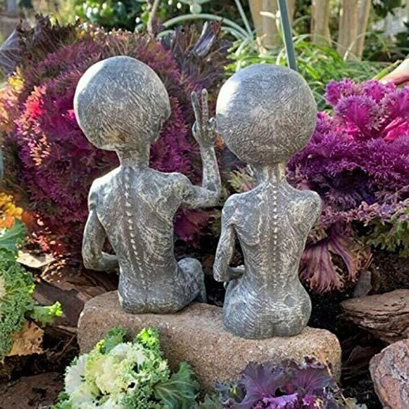 New Outer Space Alien Accessories Statue Martians Garden Figurine Set For Courtyard Ornaments Home Indoor Outdoor Decoration