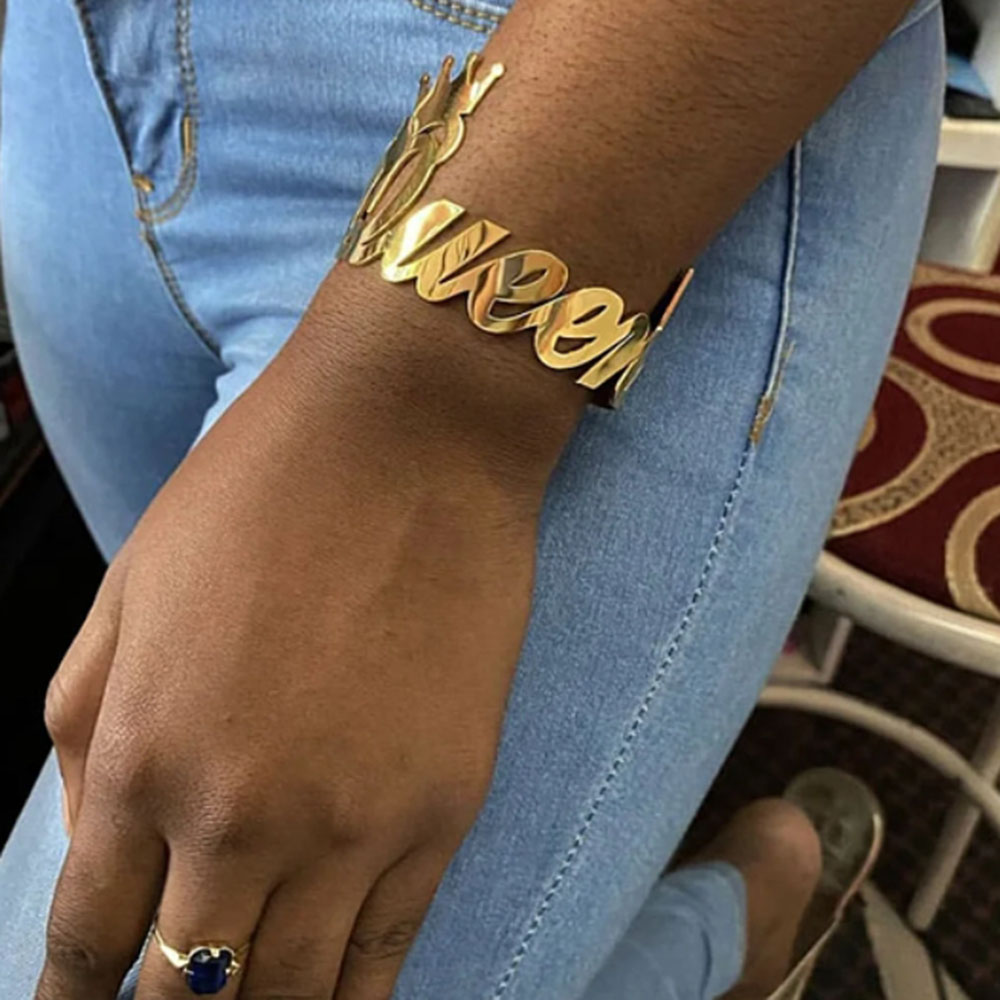 Pulsera de mujer con nombre personalizado, pulsera de acero inoxidable dorada y plateada, pulsera con dijes personalizados, regalo del Día de San Valentín