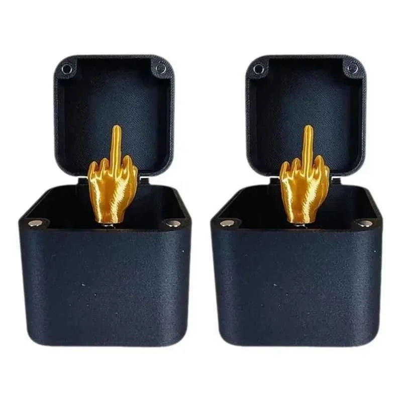 Pop-Up Middle Finger Prank Box – Cheeky Gag Gift for Adults, Perfect for Parties, Birthdays, and Casual Gatherings