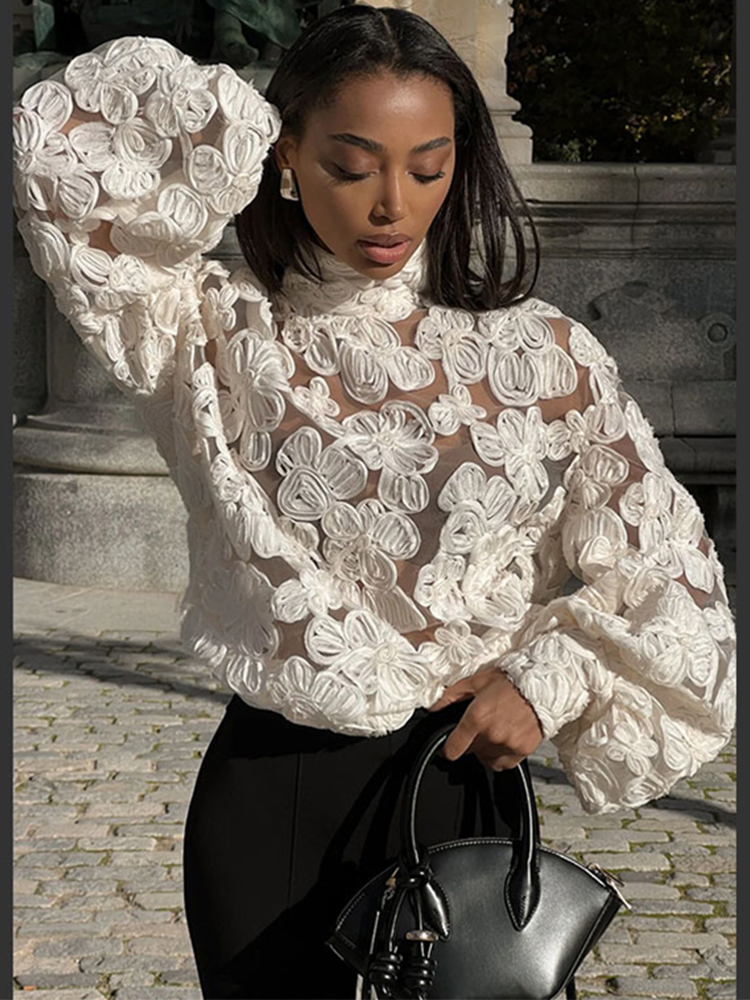 Elegante Rollkragen Ausgehöhlte Spitze Hemd Frauen Chic Solide Laterne Ärmeln Kurze Tops Weiblichen Frühling Mode High Street Top