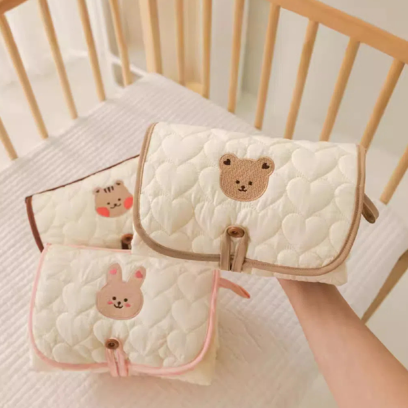 Almofada para troca de fraldas dobrável para bebês, almofada à prova d'água, suprimentos para recém-nascidos, cama, colchão, capa de reposição