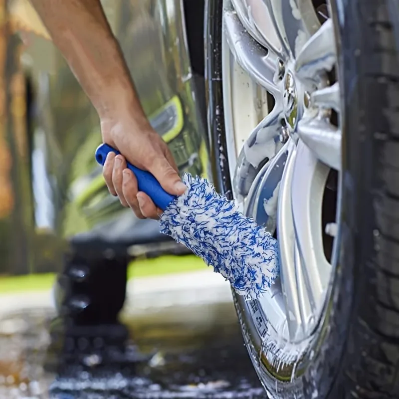 1 pz spazzola per pulizia auto portatile peluche pneumatici e cerchioni accessori per la cura dell'auto strumento spazzola multifunzionale spazzola per ruote per pulizia auto