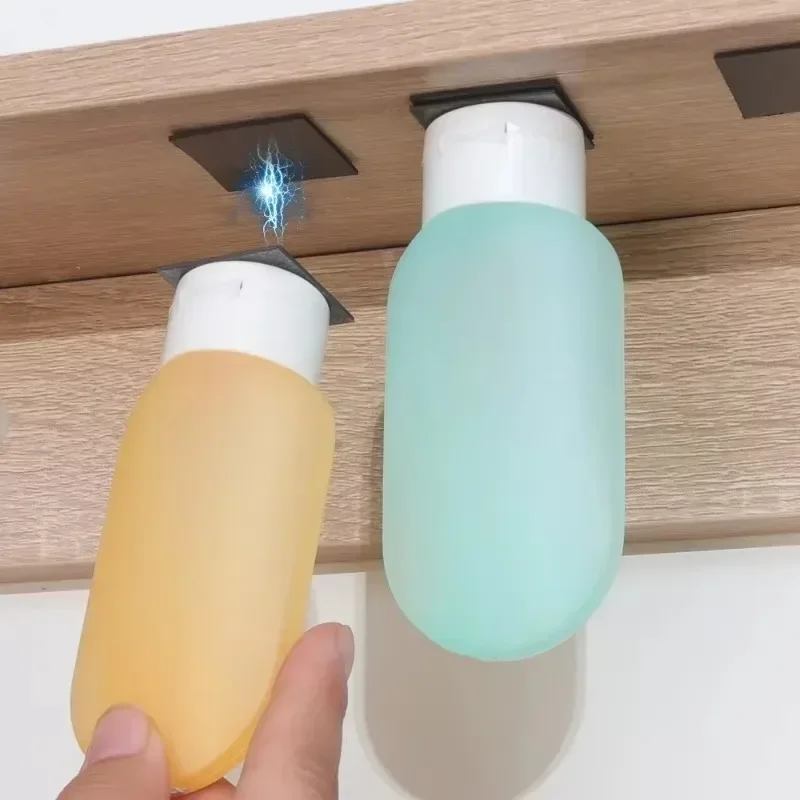 ขายส่งแผ่นแม่เหล็กสแควร์และรอบ Self กาวแม่เหล็กแผ่นสําหรับตู้เย็นในครัวเรือนสํานักงานยืดหยุ่น Sticky สติกเกอร์