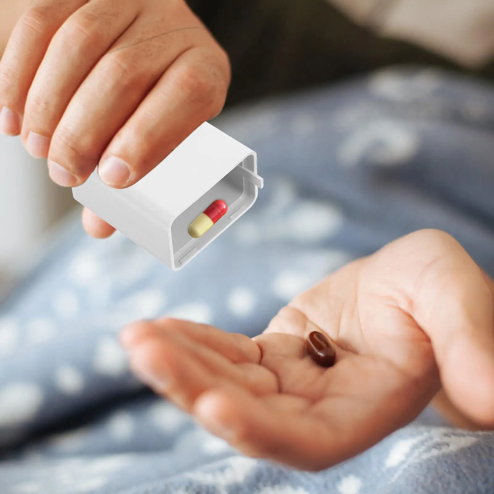 Caja de almacenamiento oculta con enchufe, soporte para pastillas, contenedores ocultos, lugar oculto blanco