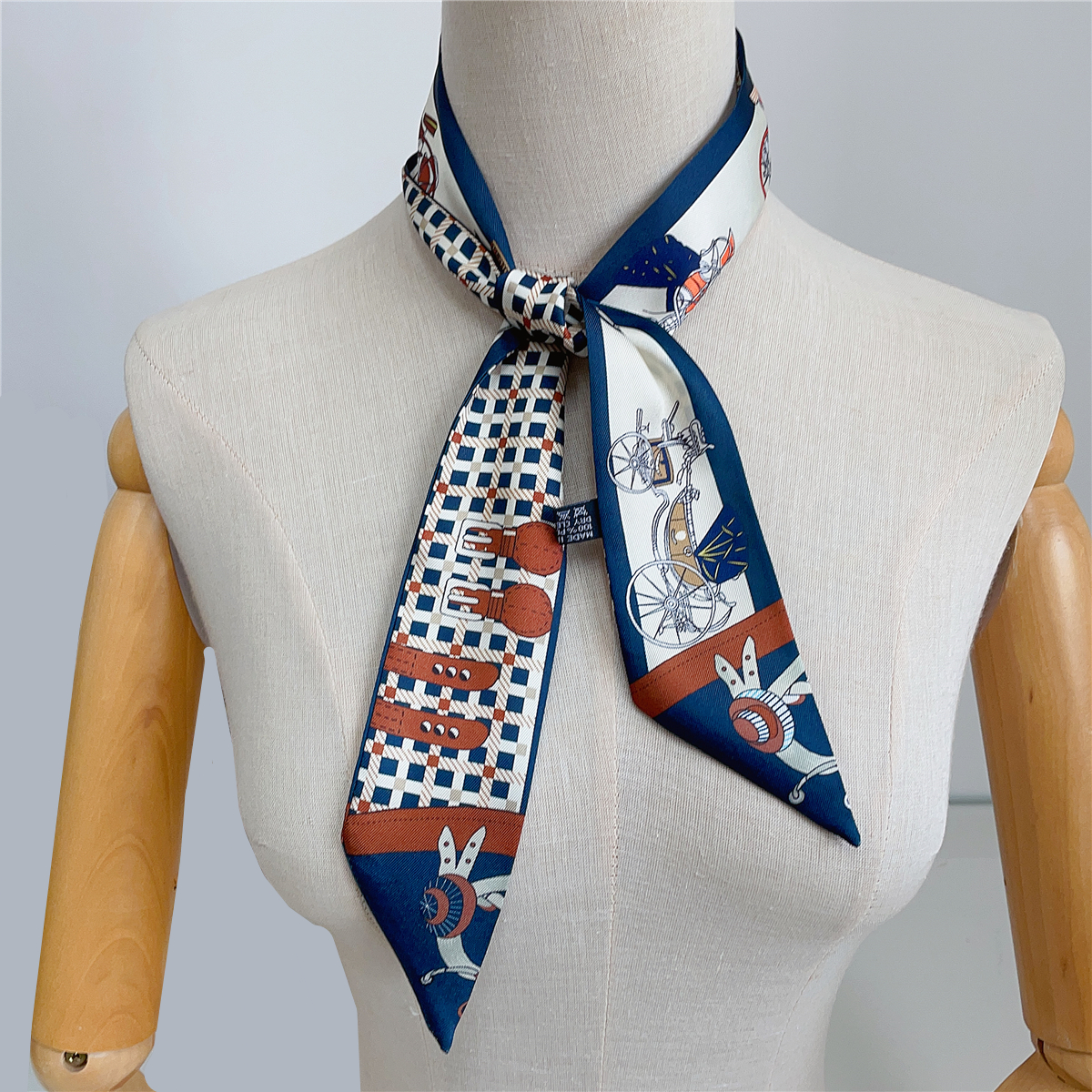 Bufanda de sarga de seda con diseño de marca de carro a cuadros clásico, bufanda de lujo para mujer, Foulard, bolso ajustado, bufandas, pañuelo, diadema, nuevo