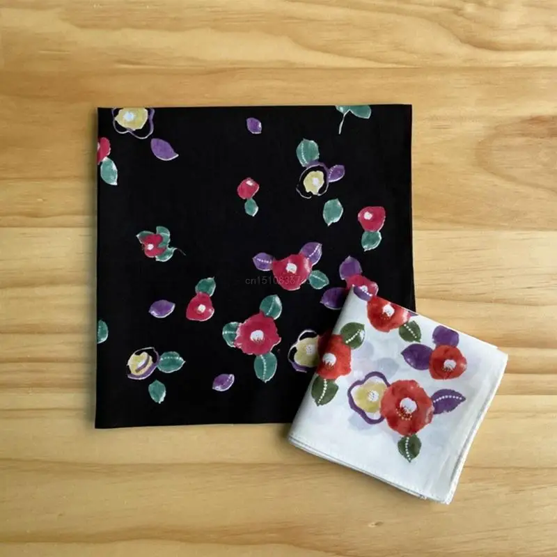 น้ำหนักเบาผ้าเช็ดหน้าที่มีสีสันดอกไม้รูปแบบ Hankie ล้างทำความสะอาดได้ผ้าเช็ดตัวกระเป๋าผ้าเช็ดหน้าสำหรับผู้ใหญ่งานแต่งงาน X4YC