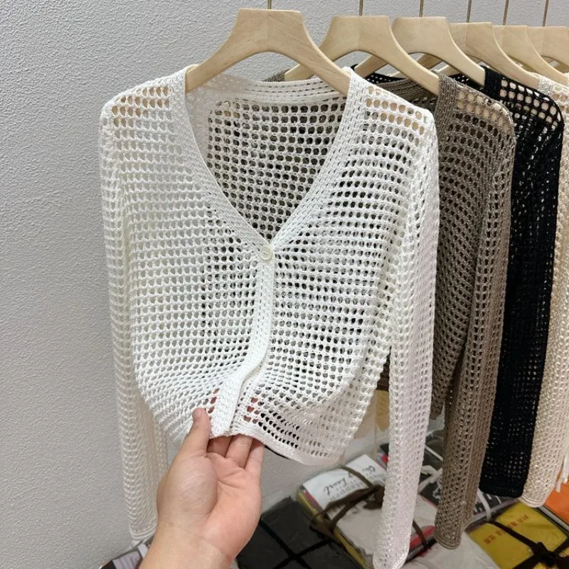Hohle Mesh-Sonnenschutzjacke aus Eisseide für Damen, Sommer-Langarm-Oberbekleidung mit kleiner Schal-Strickjacke
