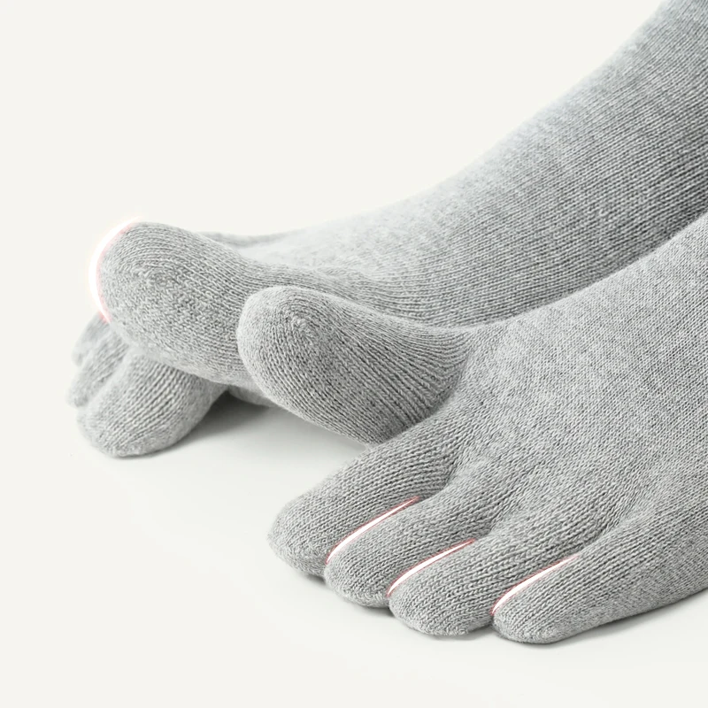10 Uds = 5 pares de calcetines cómodos de cinco dedos para hombre, calcetines de algodón con punta Tabi, calcetines deportivos transpirables para correr, calcetines largos blancos y negros