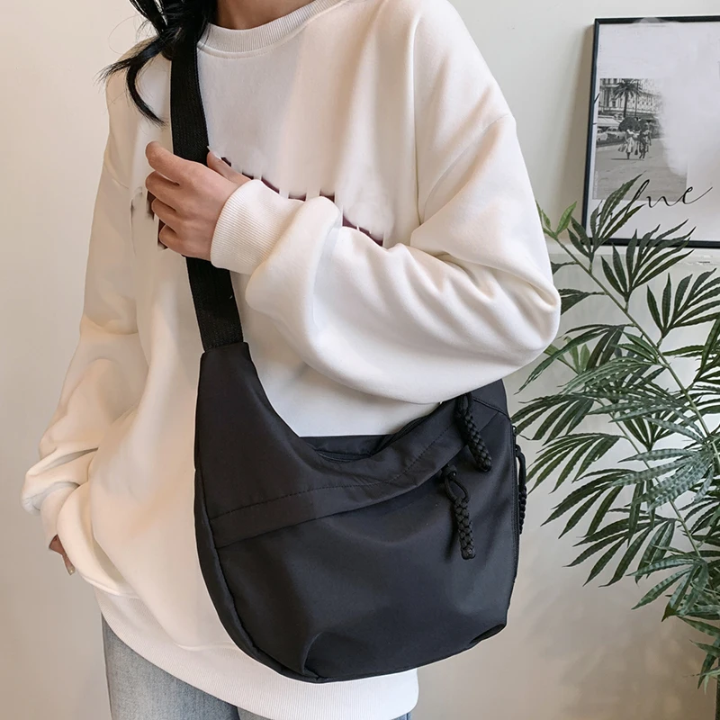 Borsa per telefono a tracolla da donna, mini borsa a tracolla piccola stile street, borsa a tracolla leggera e casual, borsa a conchiglia, alla moda