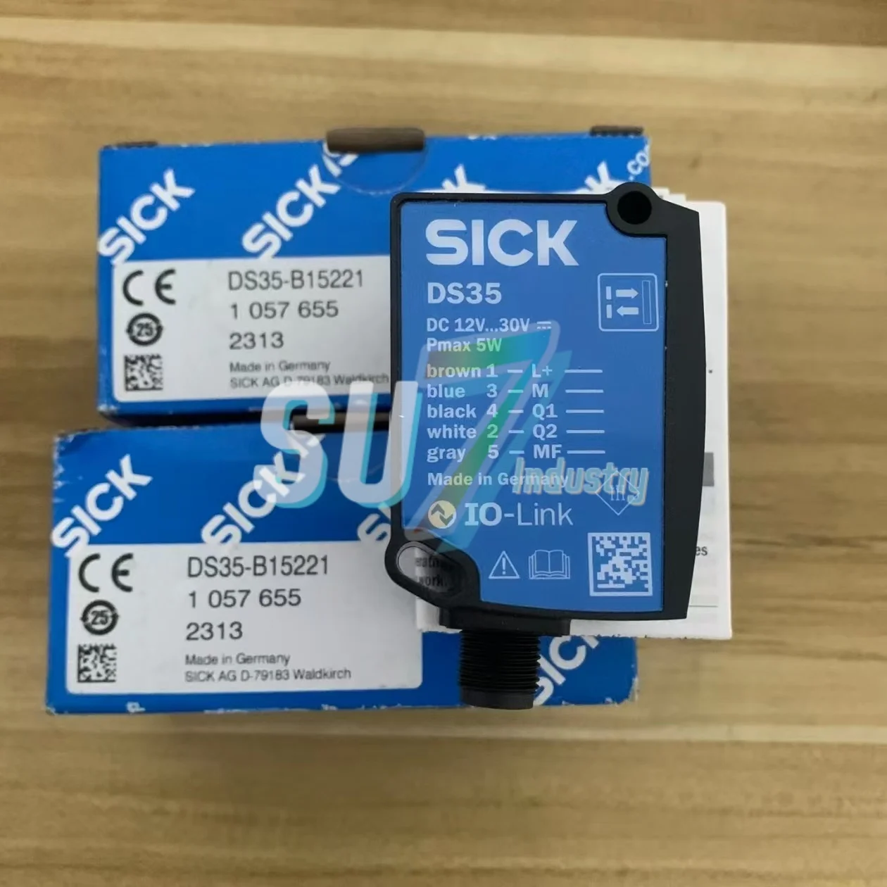 DS35-B15221 1057655    New In warehouse   Distance Sensor