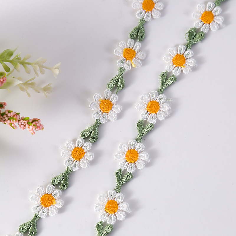 カラフルな水溶性ポリエステルシルク刺繍レース、小さなデイジー梅の花の服のアクセサリー、ホームジュエリー、3ヤード、2cm